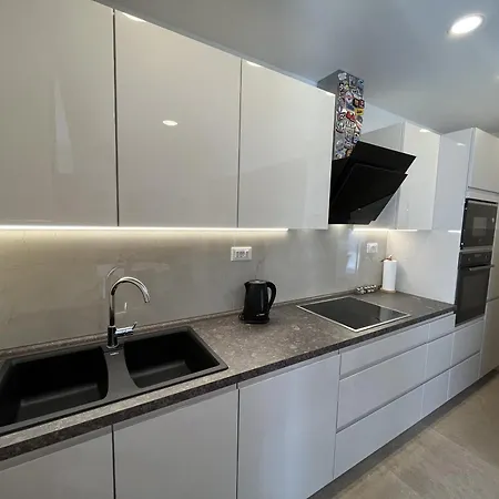 Lalu Apartment