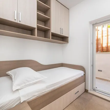 Lalu Apartment