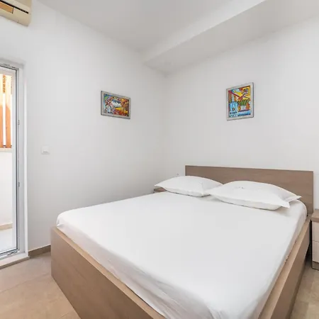 Lalu Apartment *