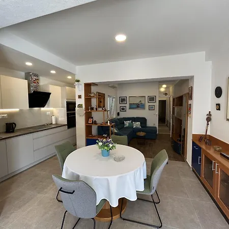 Lalu Apartman Makarska
